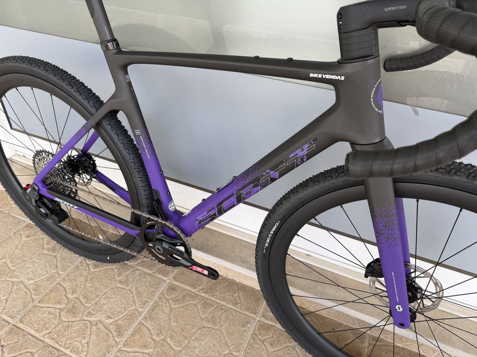 Bicicleta Scott Addict Gravel 13v - Rodas carbono