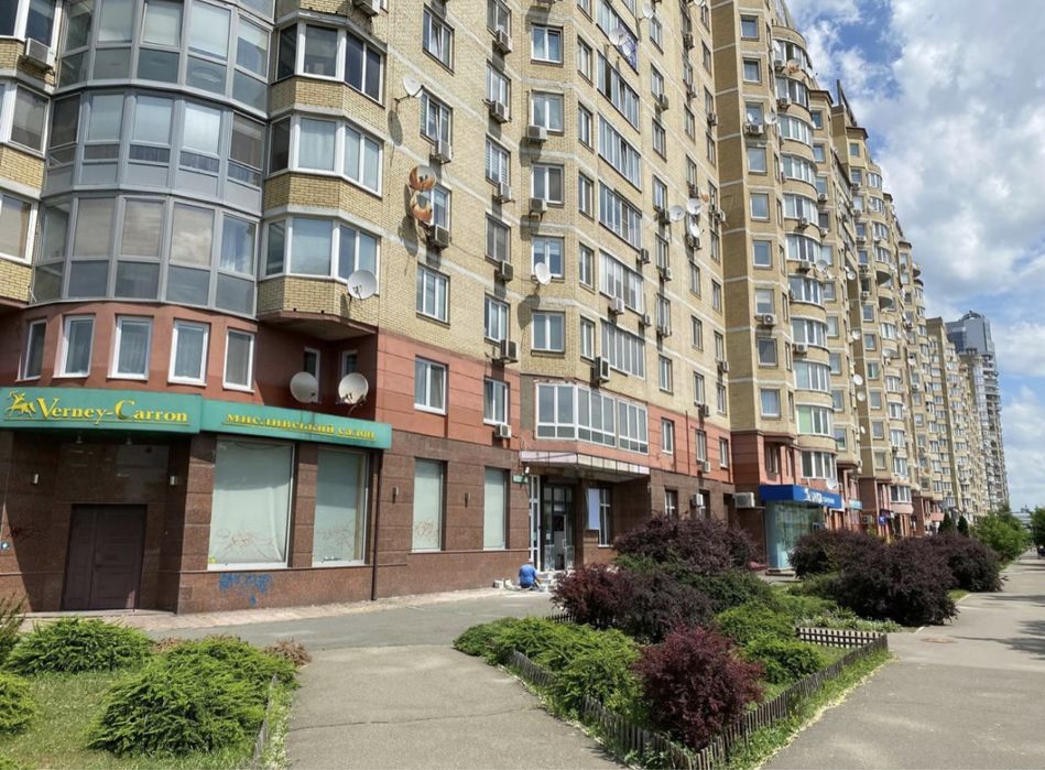 Оренда приміщення на вул. Микільсько-Слобідська 4г 4