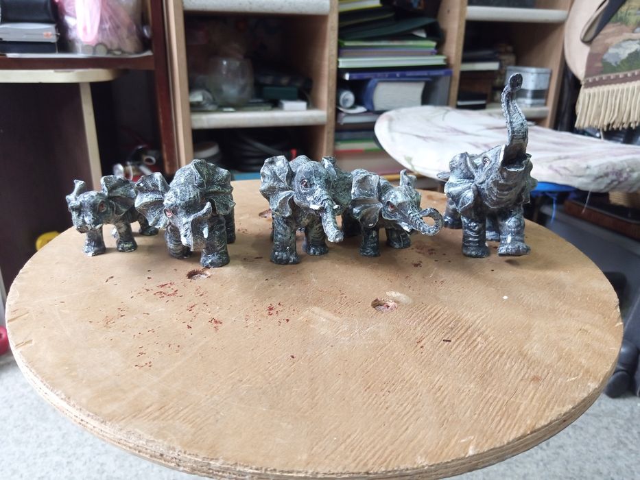 Слони встатуетки 5 шт .