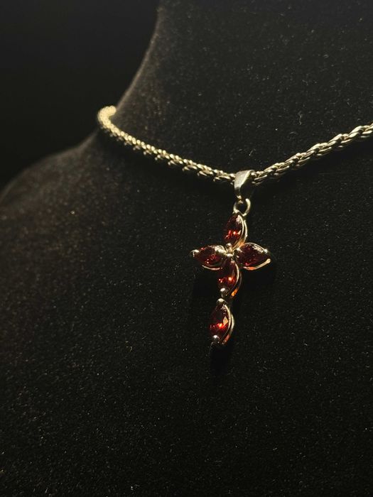 Wisiorek krzyżyk handmade zawieszka