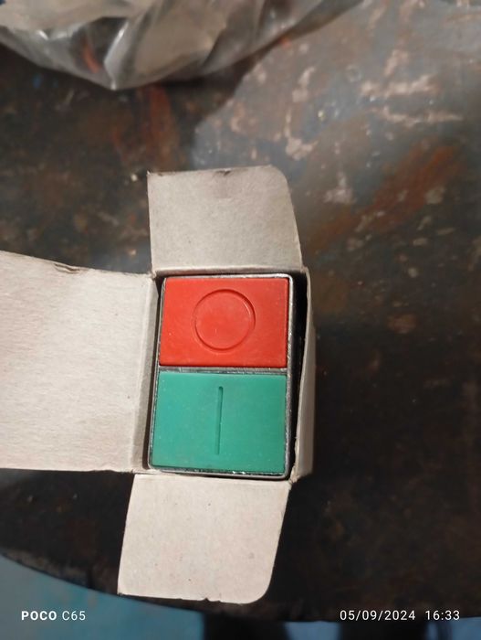 Lote de material eléctrico