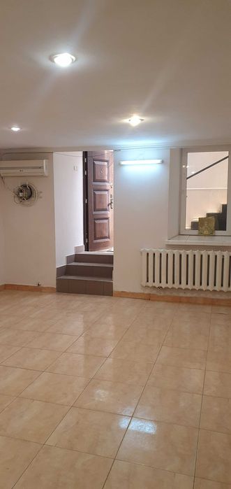 Центр  Продам фасад 46+42 кв.м  возле Нового рынка