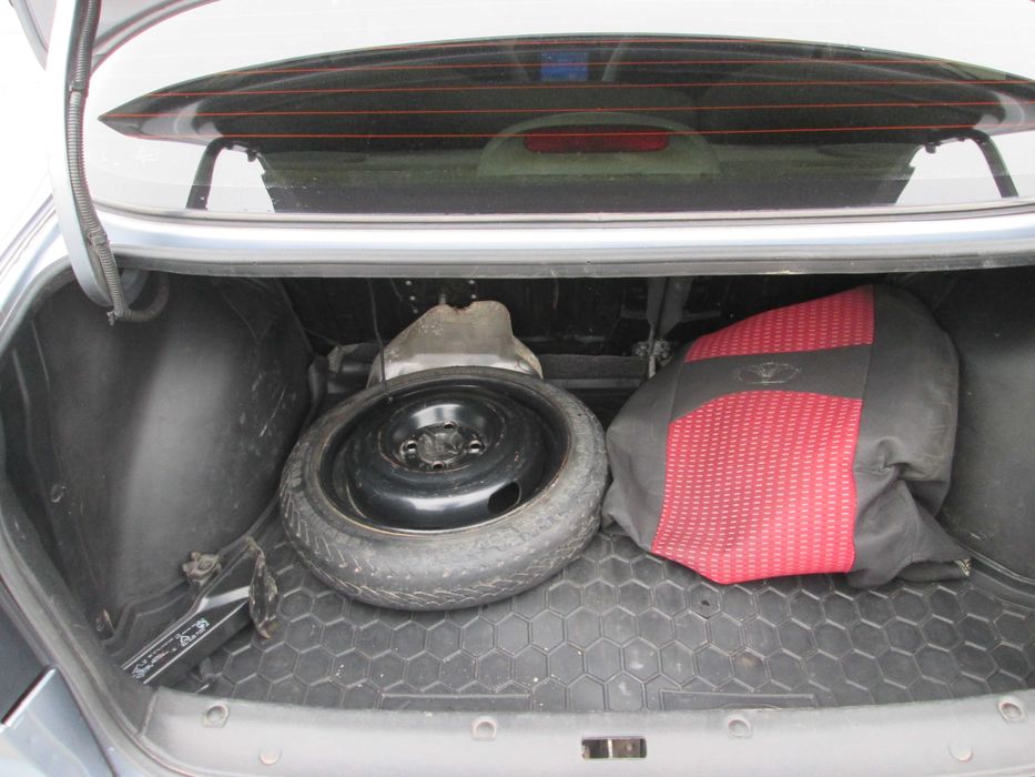 Продам автомобиль Део Ланос