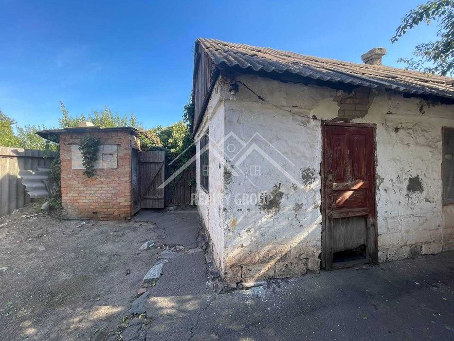 Продаж затишного будинку по Черняховського