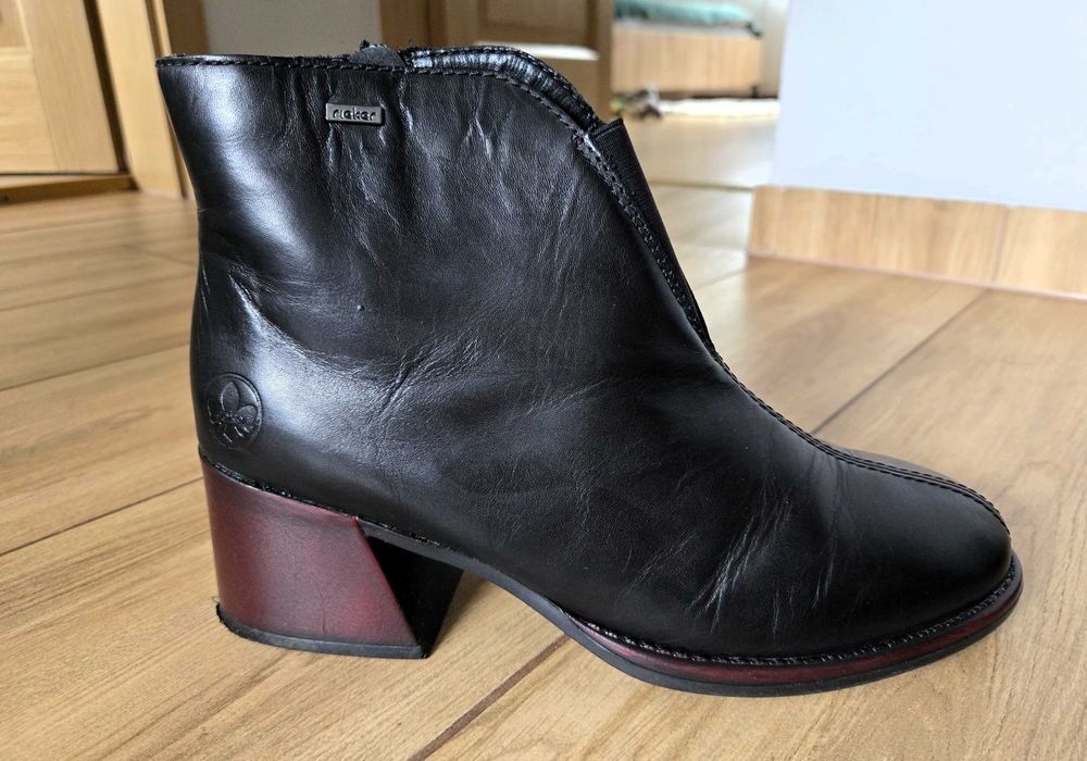 Botki Rieker czarne skórzane trzewiki skóra naturalna roz. 41 nowe