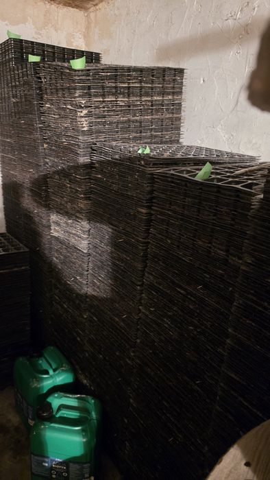 Multiplaty do truskawek 54 otwory  2,5zł za sztukę
