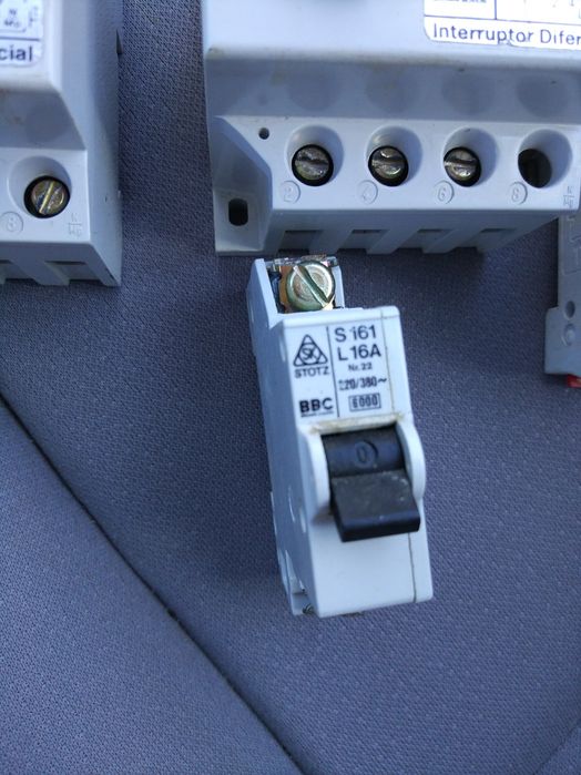 ALL THESE Circuit Breakers64550353231235122