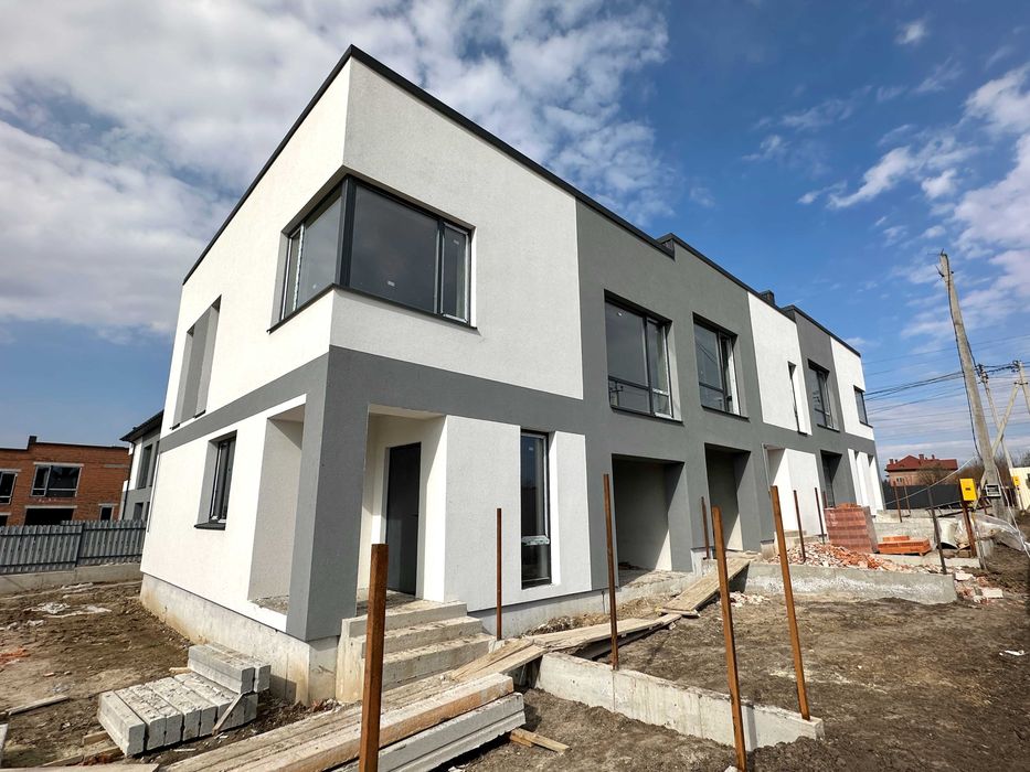 Продаж котеджу Солонка Наварійська бічна