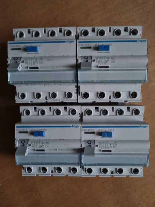 Автомати електричні,біти,кусачки,сверла,i.т.п. можна окремо придбати