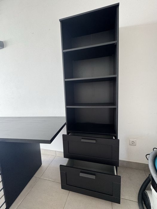 Conjunto de móveis de escritório