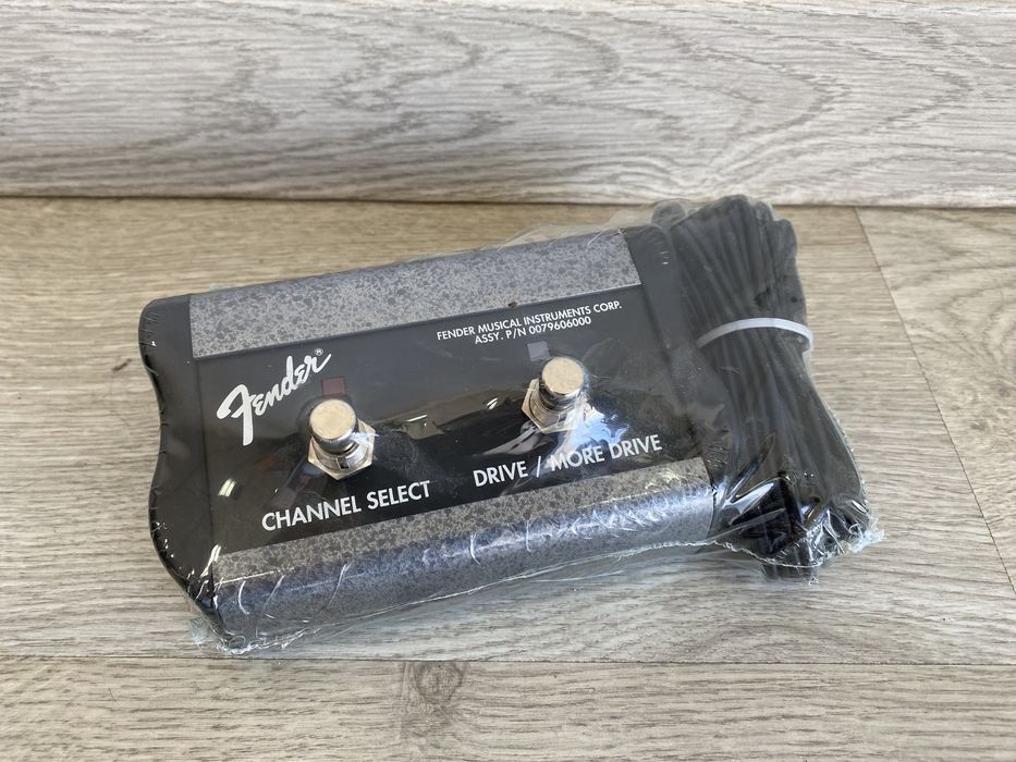Fender 2-Button Footswitch Channel/Drive/More Drive64283965916419120