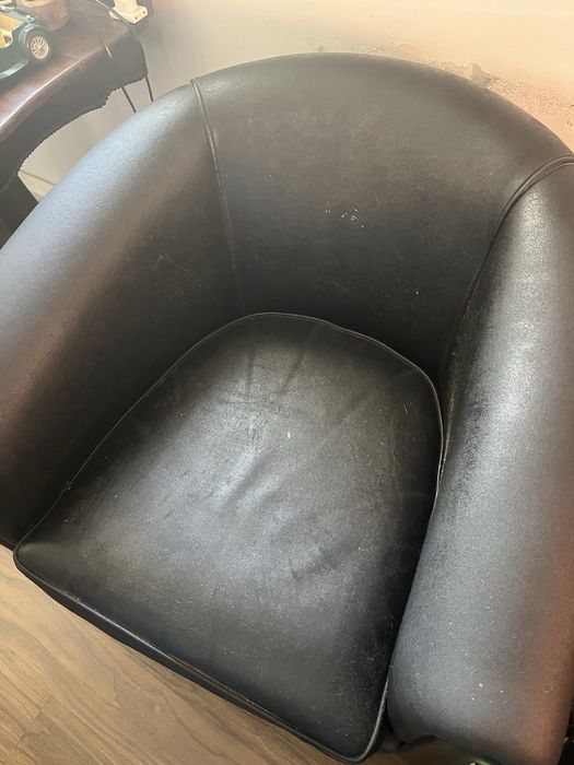 Sofa em pele individual