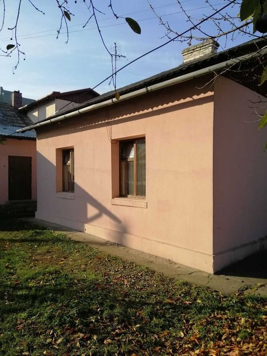 Продаж будинку в місті. район Будівельників.