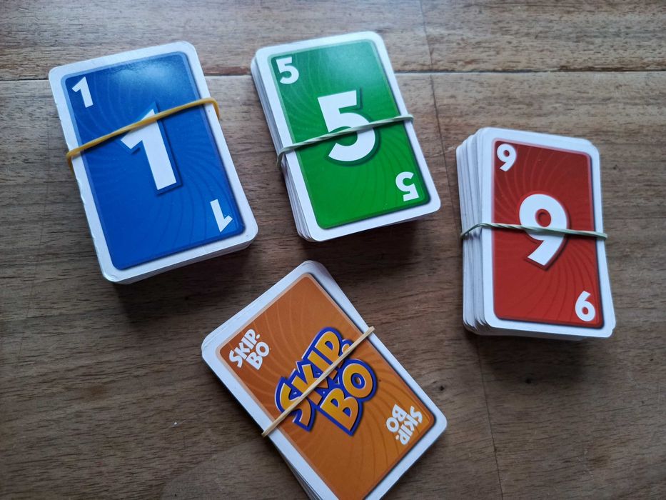 Karty do gry SKIP-BO