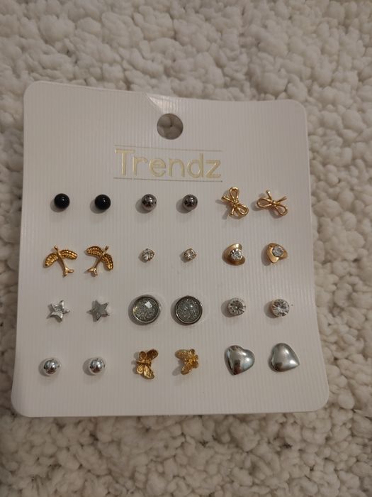 Zestaw kolczyków pozłacany 12 par