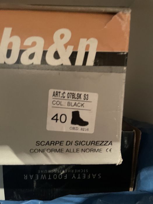 Sprzedam nowe nie urzywane zimowe buty robocze