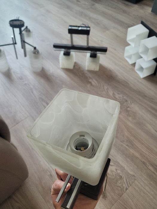 Lampa sufitowa pojedyńcza