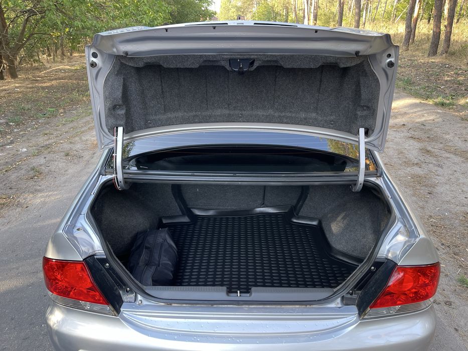 Mitsubishi Lancer 9   1.6   2009
