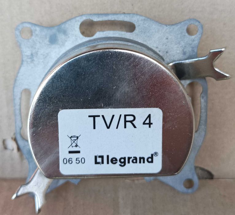 Legrand Cariva gniazdo antenowe końcowe białe TV/RD 773633