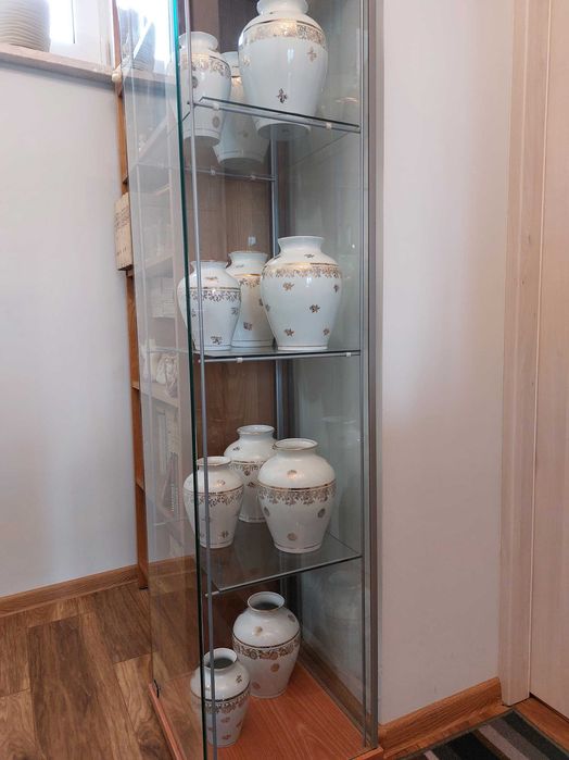 Wazony porcelanowe, Chodzież, złote zdobienia, 11 sztuk, PRL