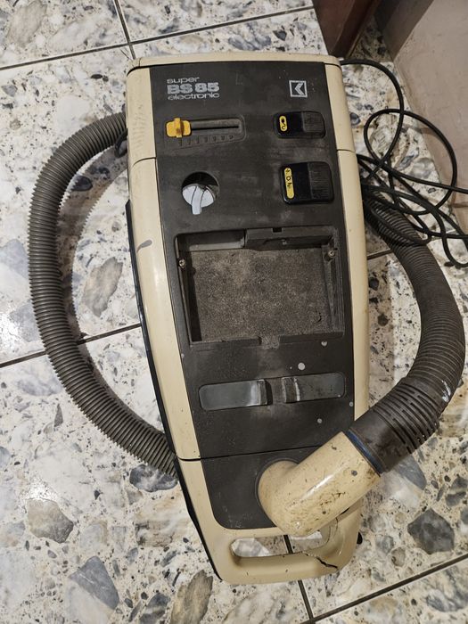 Пилосос super BS elektronic