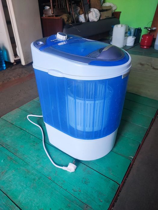 Продам стиральную машинку малютка.