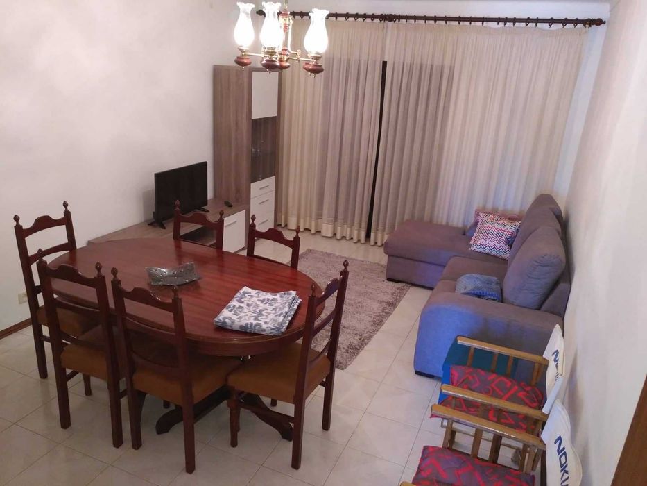 Apartamento mobilado T2+2 para arrendar, na praia do Ouro Pataias
