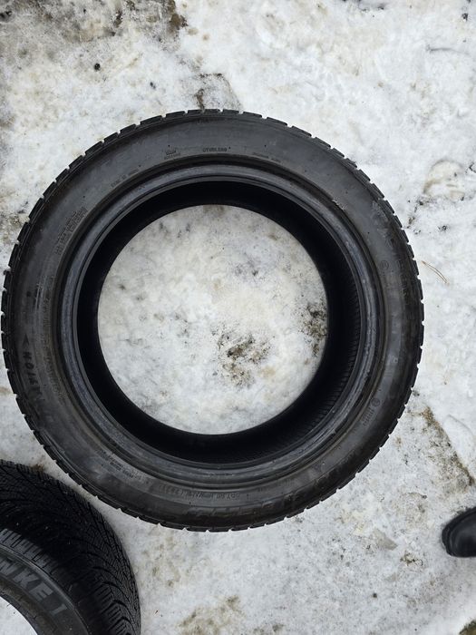 Продам зимову гуму 215 50 R17