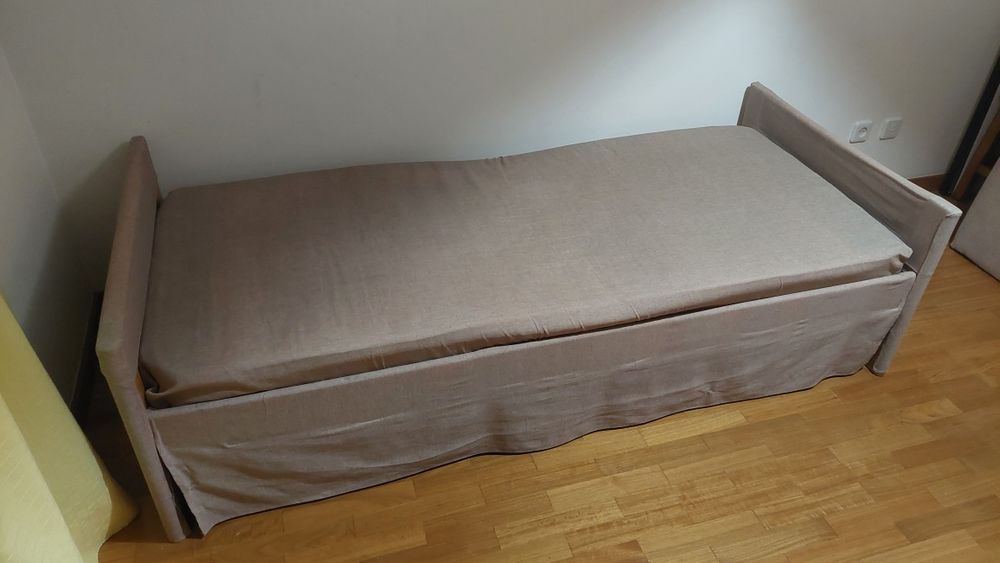 Cama/sofá adaptado