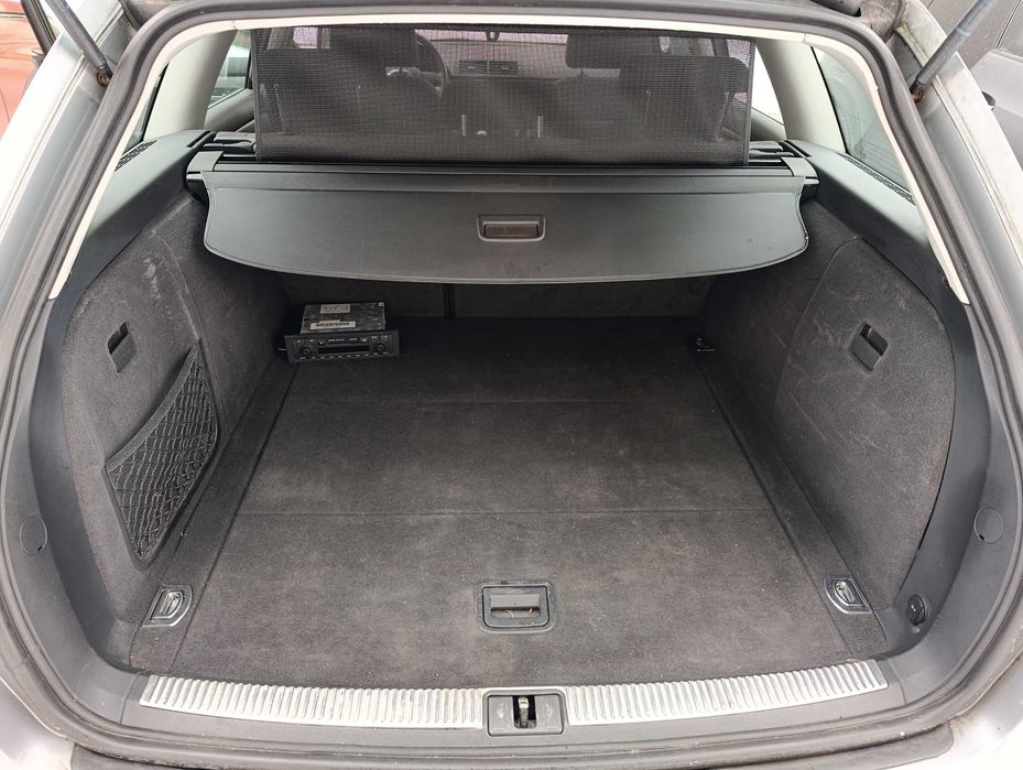 Audi A4 b7 1.6 бензин