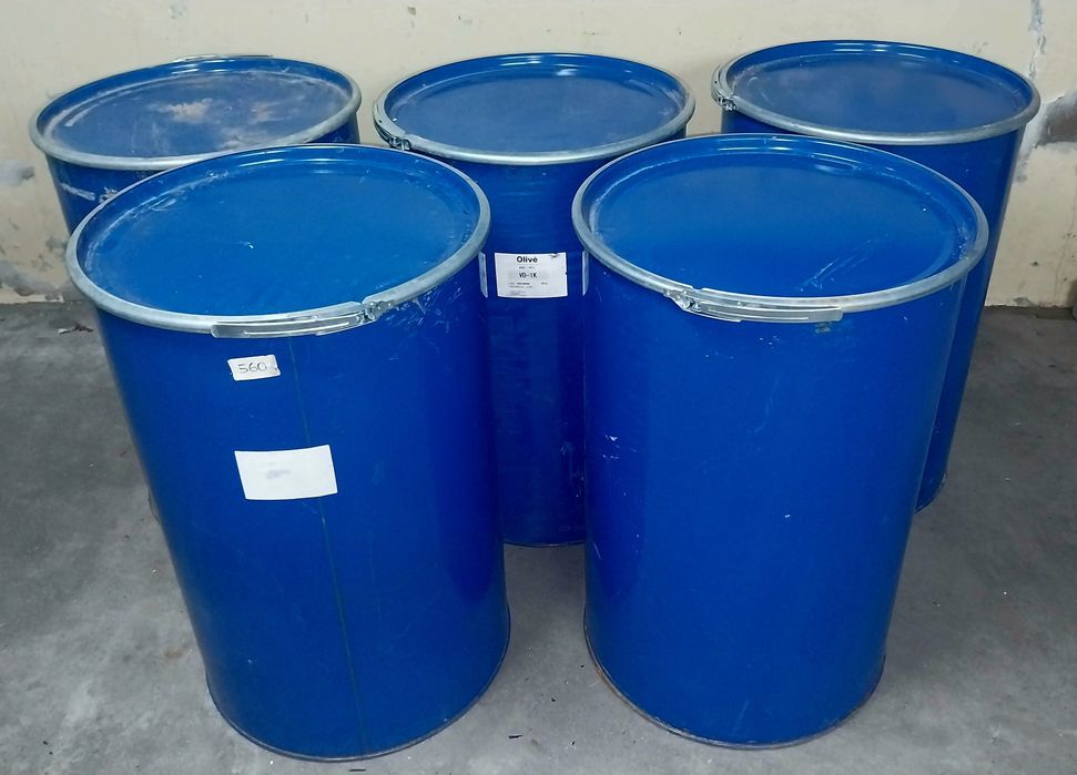 Bidon de plástico 30, 60, 180 e 250L c/tampa, e 220 c/ 2 tampas