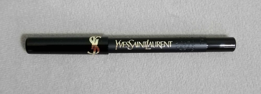 Yves Saint Laurent Lines Liberated 01 unbridlet black 0.8g