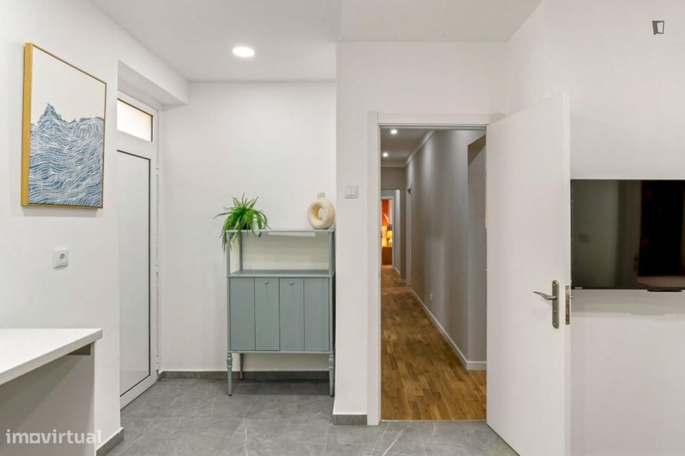 Apartamento com 4 quartos - localizado em Princípe Real Lisbon