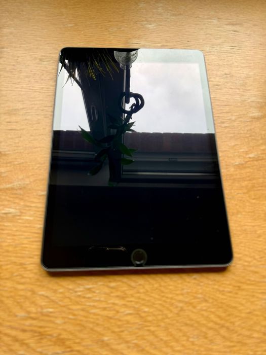 Ipad 9 gen. Stan Idealny