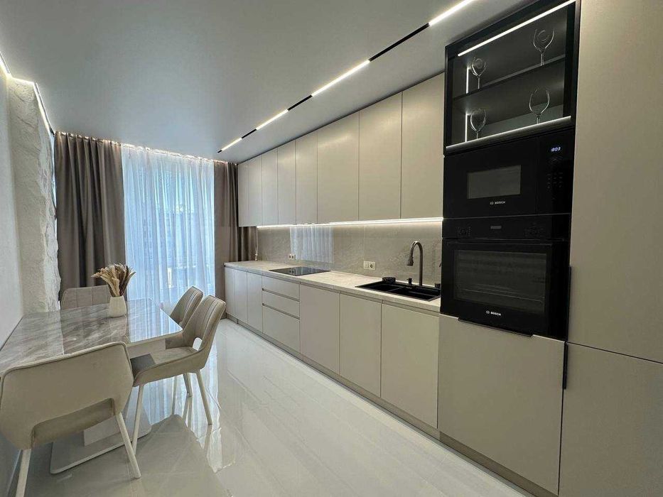 Продаж 2 к квартири в центрі міста