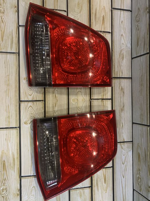 Задні фари Тойота ленд крузер 200 2010 годБ/у