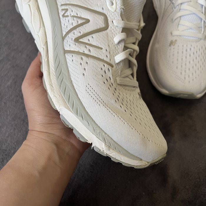 Жіночі кросівки New Balance 860. P. 39.