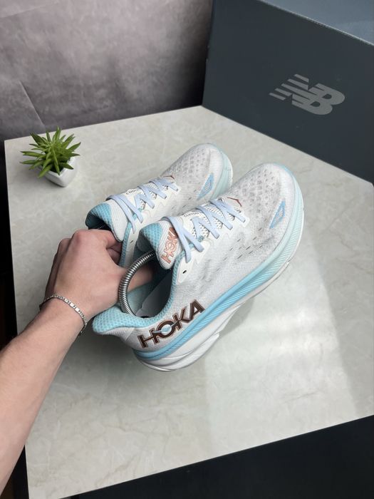 Кросівки Hoka Clifton 9 Розмір 42.5 Original Взуття