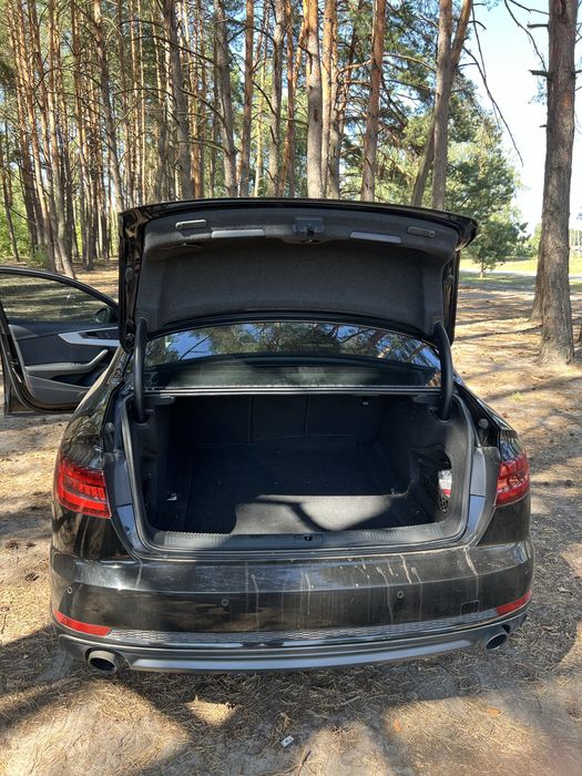 Audi a4 б9.