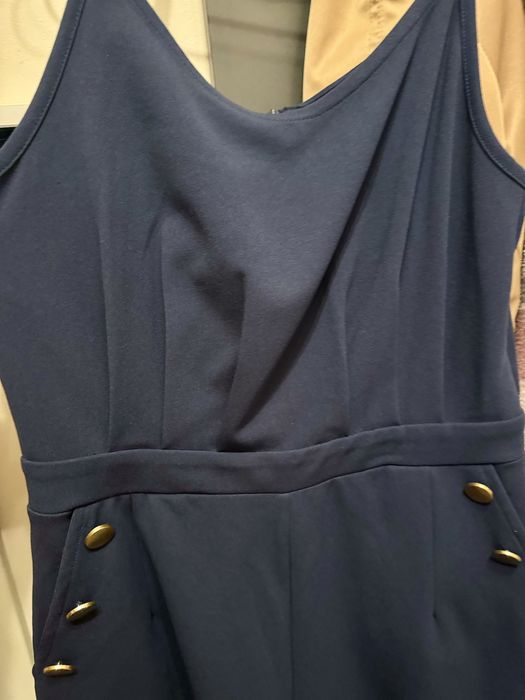 Granatowy kombinezon z Mohito