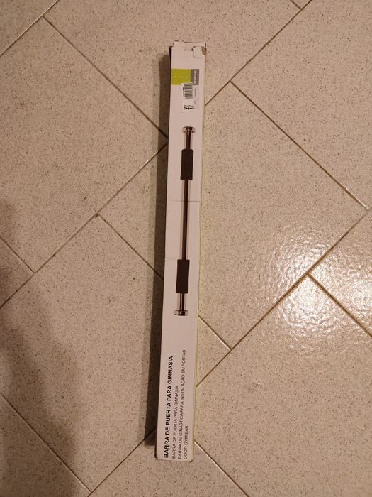 Barra de ginástica para elevações com instalação em portas