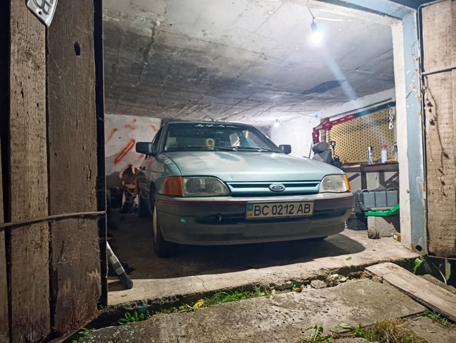 Форд ескорд мк5 1991року