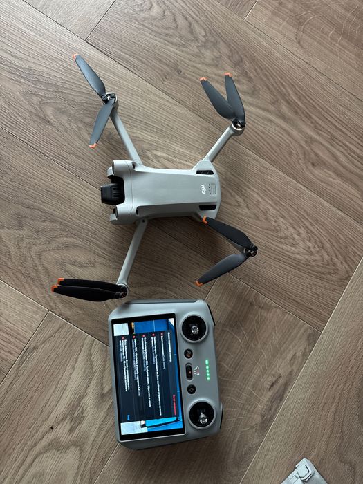 DJI Mini 3 Pro \+ DJI RC \+ bateria \+ etui – komplet