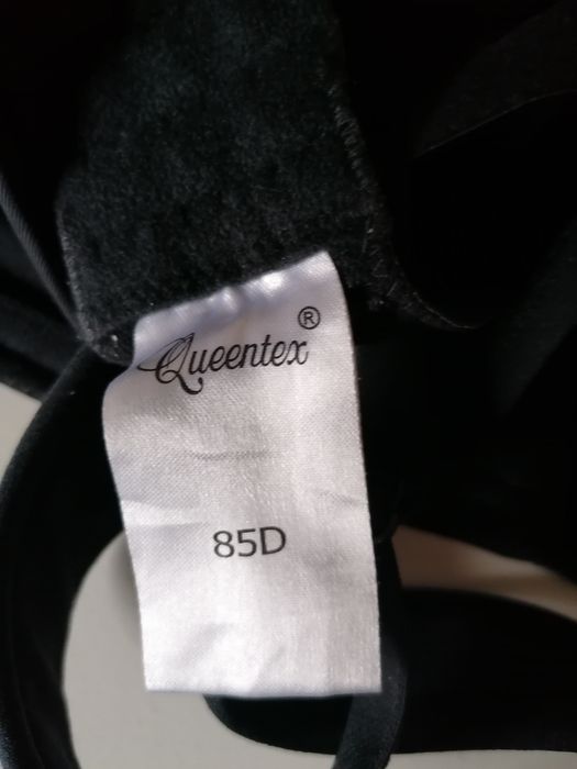 Biustonosz firmy Queentex