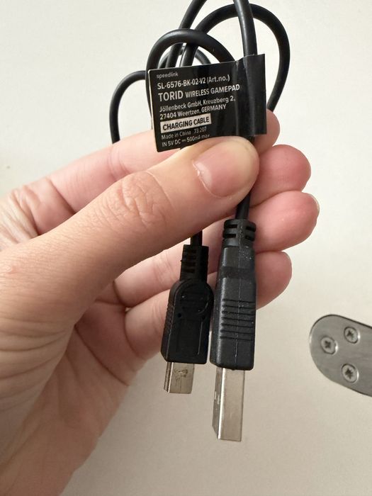 2 кабелі USB на Mini-USB