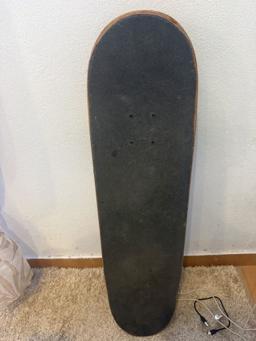 Skate com poucas vezes de uso