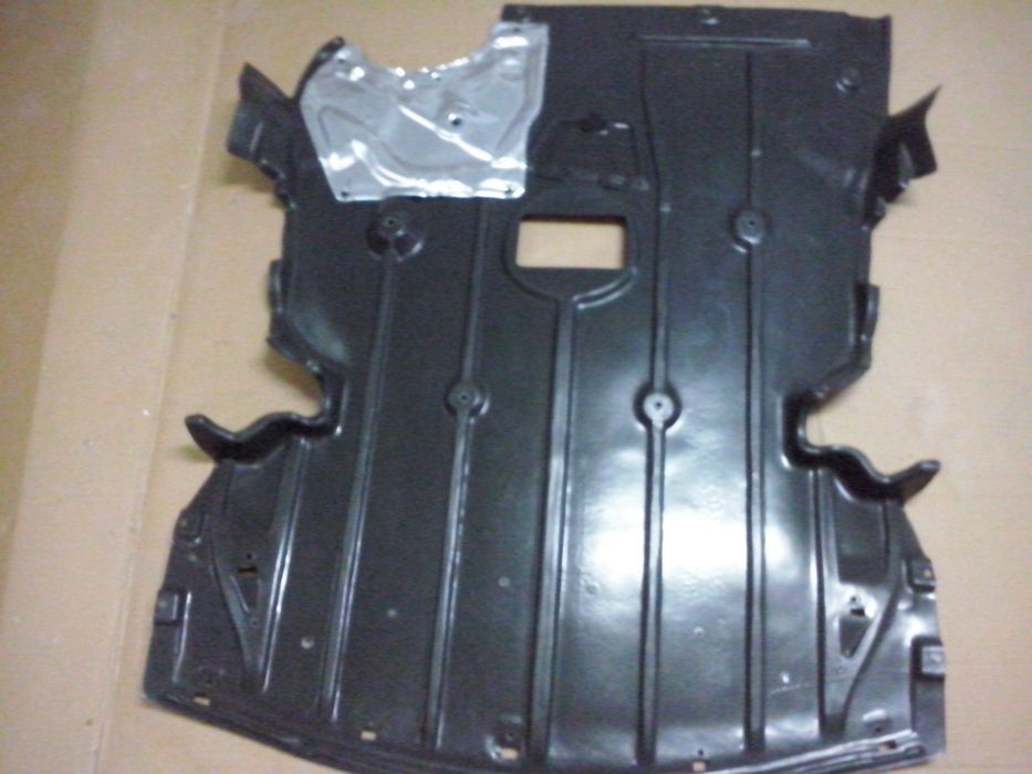 Resguardo /Forra do Motor e caixa Bmw Série 3 E90 e E91 NOVA