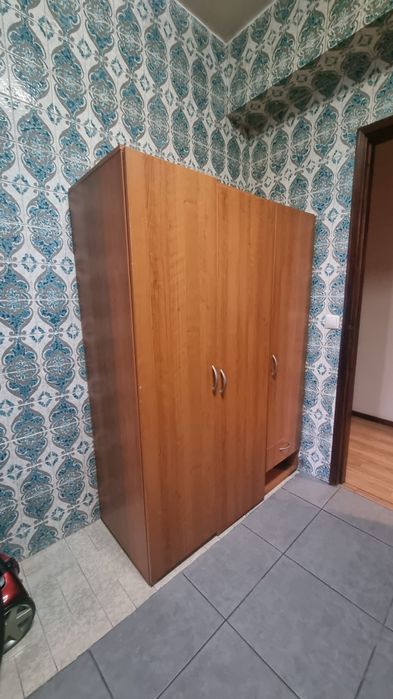 Guarda fatos madeira