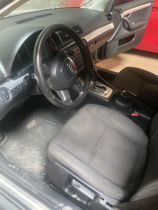 Audi a4 matricula francesa 2.0 tdi peças ou inteira ou troco por algo