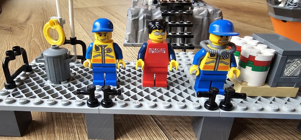 Lego łódź patrolowa baza bazy straży przybrzeżnej  7739 klocki